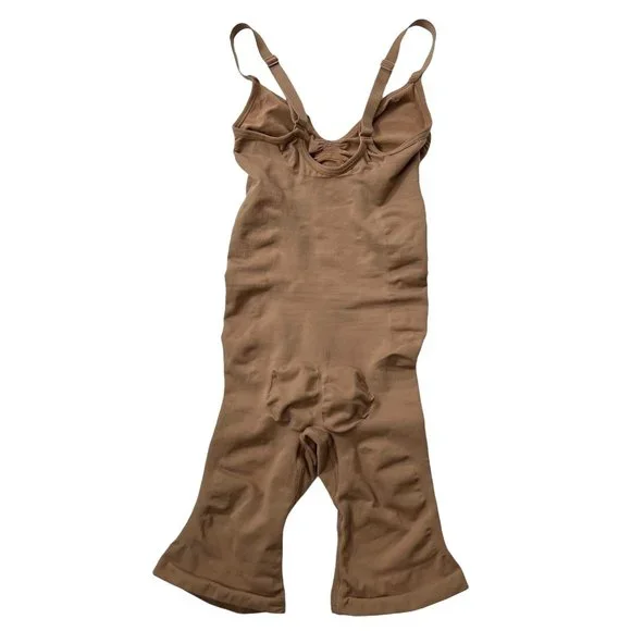 SKIMS Sculpting Bodysuit Mid Thigh Open Gusset NEW Shapewear Sienna S/M - Picture 3 of 12